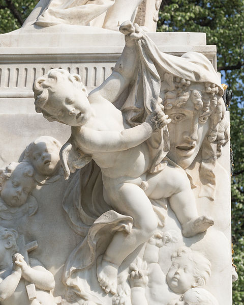 File:AT 20137 Figuren und Details des Mozartdenkmales, Burggarten, Vienna-4948.jpg