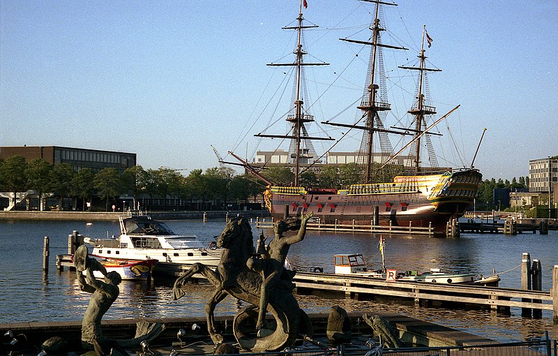 File:A Dutch East Indiaman, Amsterdam 2002 (21039851).jpg