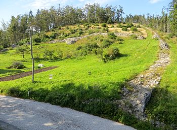 Resterna av det romerska fortet Ad Pirum vid Birnbaumerskogens pass