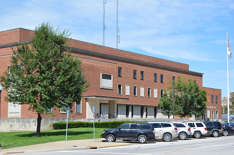 File:Adams County Courthouse, Quincy.jpg