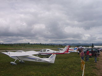 P.130UL Coccinelle in foreground Aerosport 2011 p2.JPG