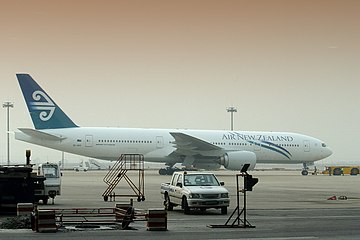 Air New Zealand Boeing 777 all'aeroporto di Shanghai Pudong