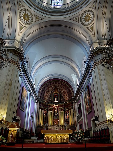 File:Altar Catedral Montevideo.jpg