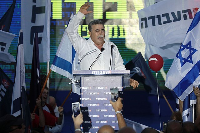 Amir Peretz campaigning, July 2019
