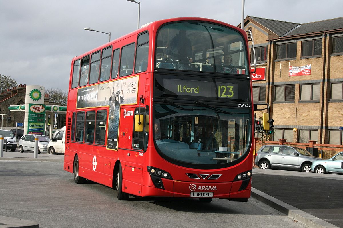 123 автобус казань. Автобус 0123. Bus Station London.