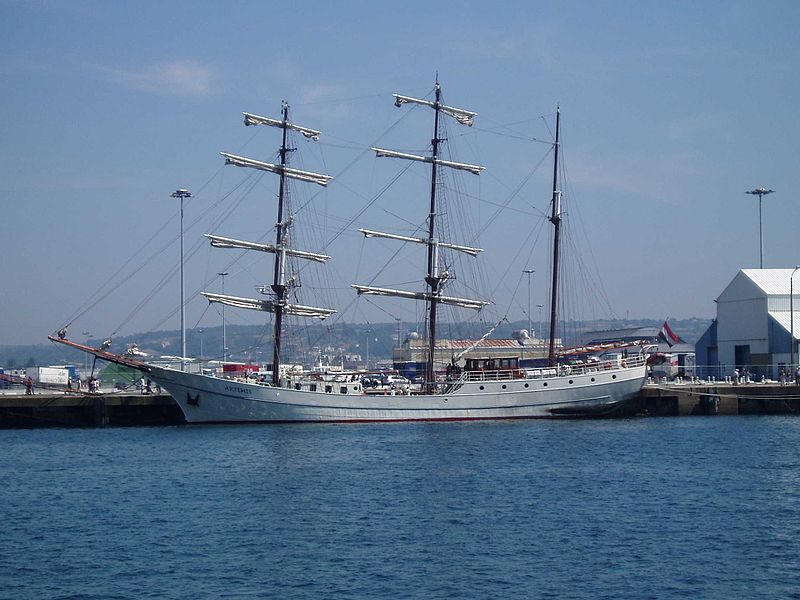 File:Artemis(ship) 1.JPG