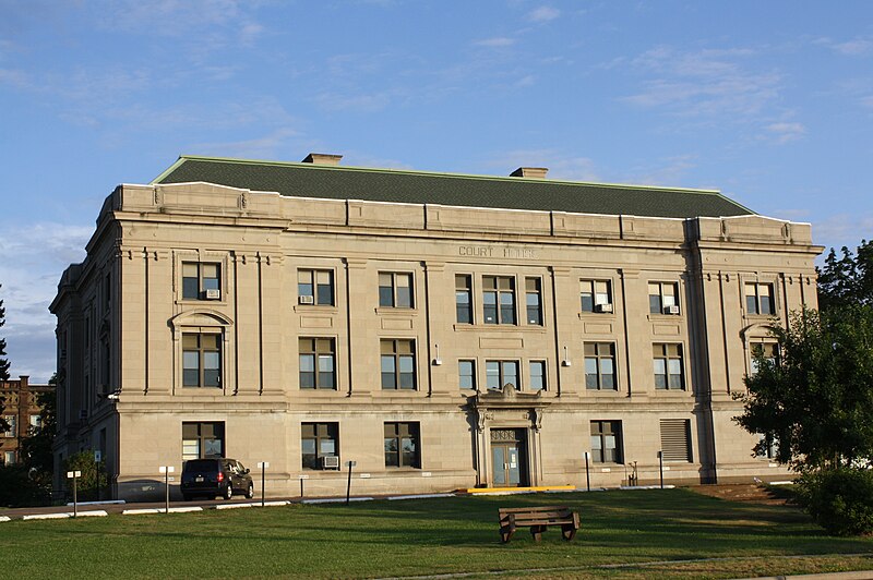 File:Ashland County Courthouse Wisconsin August 2012.jpg