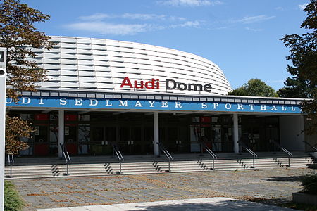 Tập_tin:Audi_Dome_FC_Bayern_München_Basketball.JPG