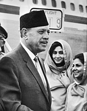 March 25, 1969: Pakistan's dictator Ayub Khan resigns Ayub Khan (ex-president Pakistan), Bestanddeelnr 925-3208.jpg