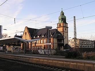 Bahnhof S5 HG Hauptgebaeude.jpg