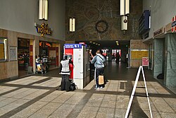 Bahnhofshalle Ingolstadt Hbf.jpg