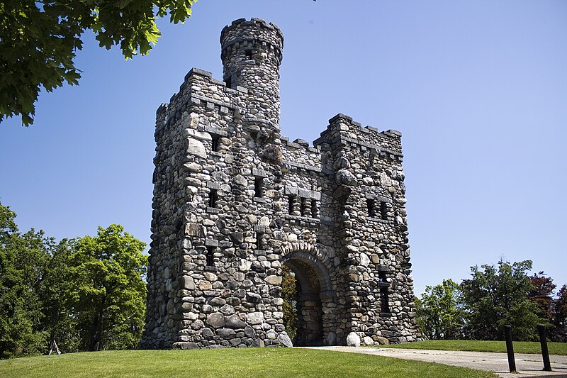 File:Bankroft Tower.jpg