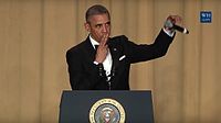 El presidente Barack Obama finalizó su discurso final en la Cena de Corresponsales con un mic drop en la Cena de 2016.