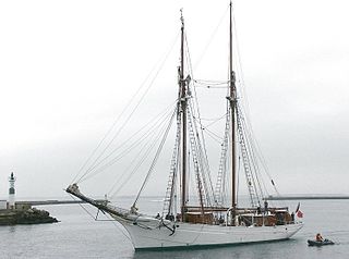 French schooner <i>Belle Poule</i> French naval vessel