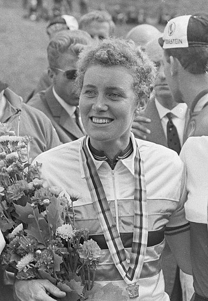 File:Beryl Burton 1967d.jpg