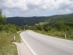 Wspólny przebieg E761 z bośniacką drogą magistralną M5, na odcinku Ključ – Bihać