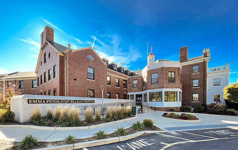 File:Bradley Hospital, East Providence, Rhode Island.jpg