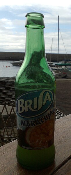 File:Brisa passion fruit fizzy drink and sweets.jpg