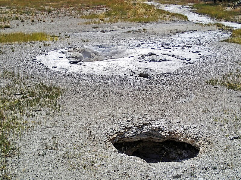 File:Bulger Geyser & Bulger's Hole (7 August 2015).jpg