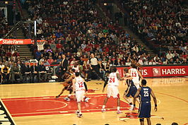 Bulls_vs_Pacers_2009-12-29_-_Jim_O%27Brien_and_asst_coaches.jpg