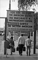 Bundesarchiv B 145 Bild-F079005-0022, Berlin, Grenzubergang Checkpoint Charlie.jpg