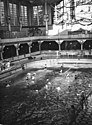 Bundesarchiv B 145 Bild-P015302, Berlín, Wellenbad im Lunapark.jpg