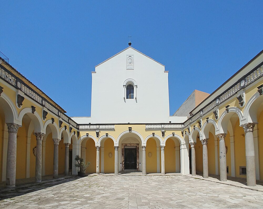 Capua, cattedrale di Santa Maria Assunta - Quadriportico 1