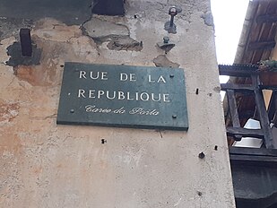 Carée da Porta (Rue de la Republique), Cartée ën lengua brigašca e fransesa