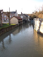 Le Loing depuis le boulevard de la République.