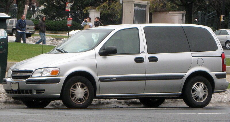 File:Chevrolet Venture SWB -- 12-26-2009.jpg