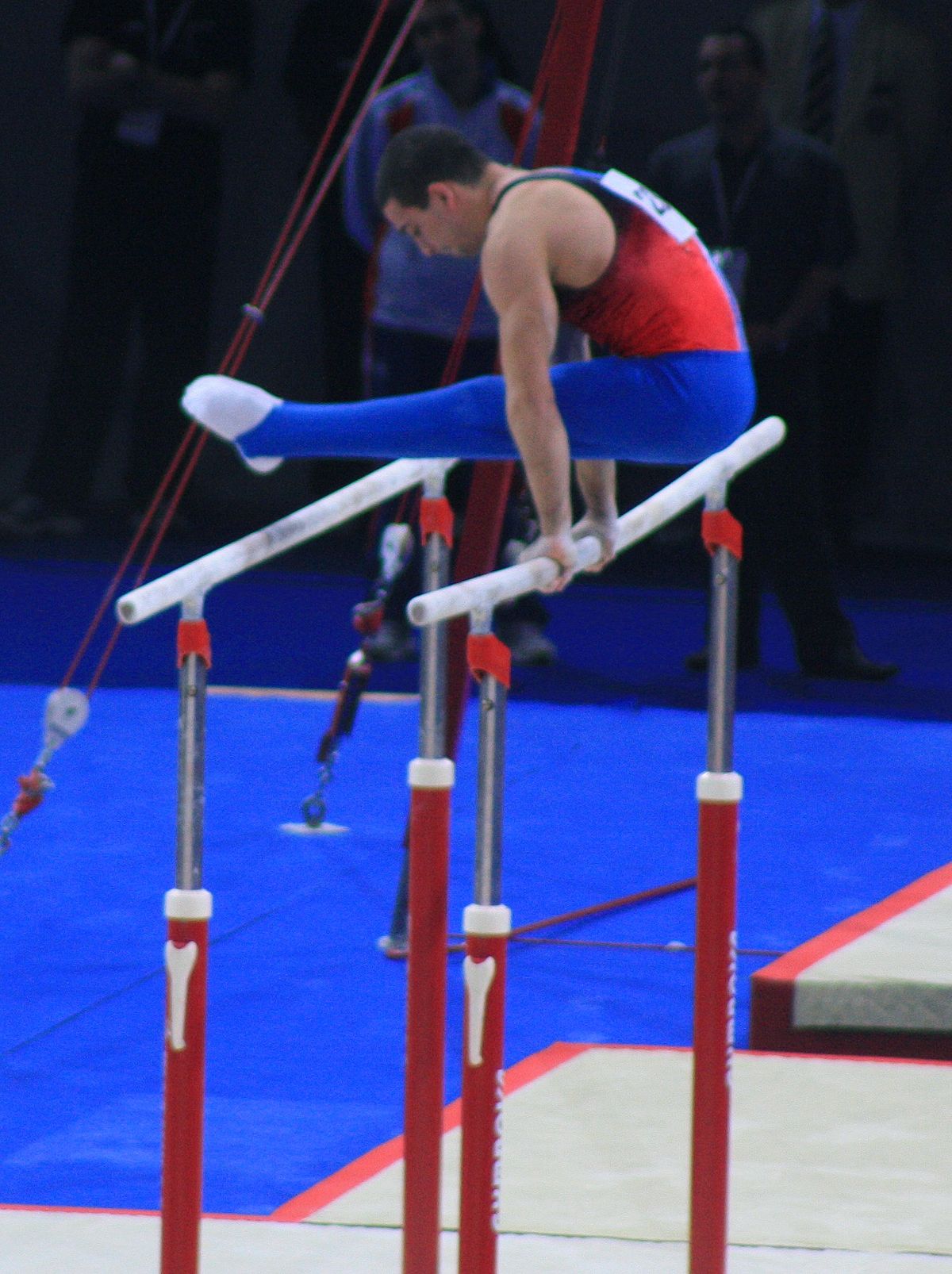 BARRAS PARALELAS DE ENTRENAMIENTO CON BASE FIJA