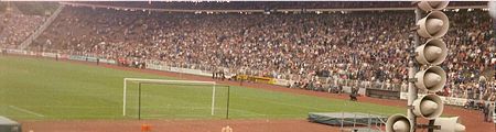 ไฟล์:Das Volksparkstadion 1983.jpg