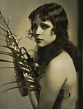 Gambar mini seharga Dorothy Janis