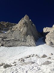 On the approach from Dade Lake to the North Arete of Bear Creek Spire