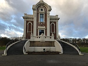 Le grand escalier de la Loge Royale après rénovation.