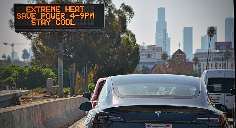 File:Extreme Heat Save Power (52356798994).jpg