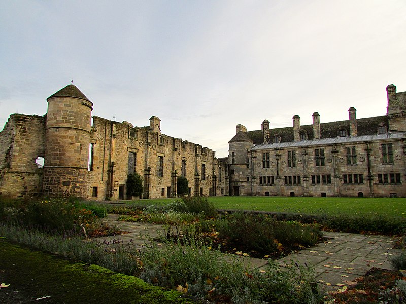 File:Falkland Palace and Garden, Falkland, Fife, Scotland (15999437310).jpg