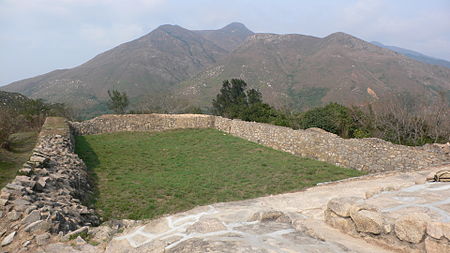 Tập_tin:Fan_Lau_Fort.JPG