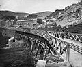 Viaducto sobre la vía férrea de Festiniog y Blaenau, Blaenau Ffestiniog, Gales; John Thomas, 1875.