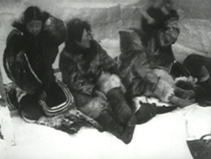 Fotograma del documental Nanook of the North (1922), Robert J. Flaherty.png