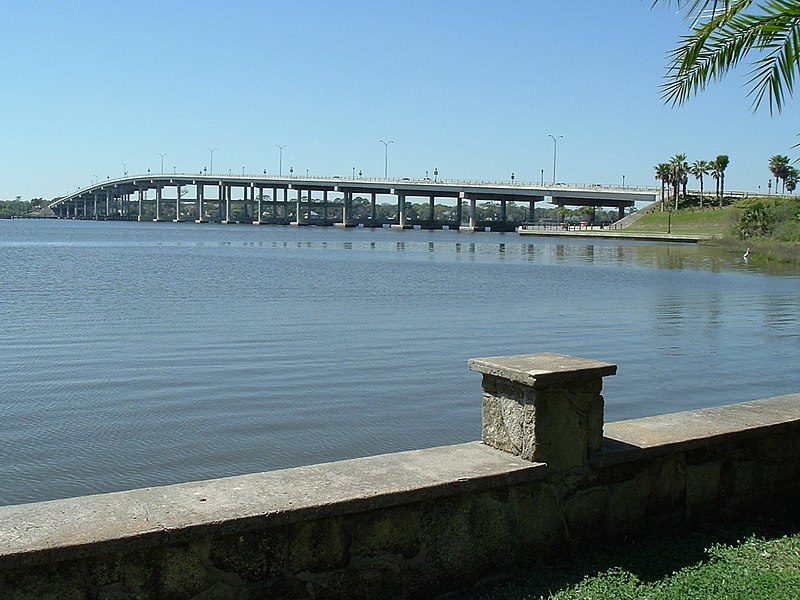 File:Granada Bridge.jpg