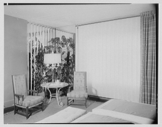 File:H.F. Fischbach, residence at Hampshire House. LOC gsc.5a22672.tif