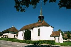 Gammal kyrkje i Härkingen
