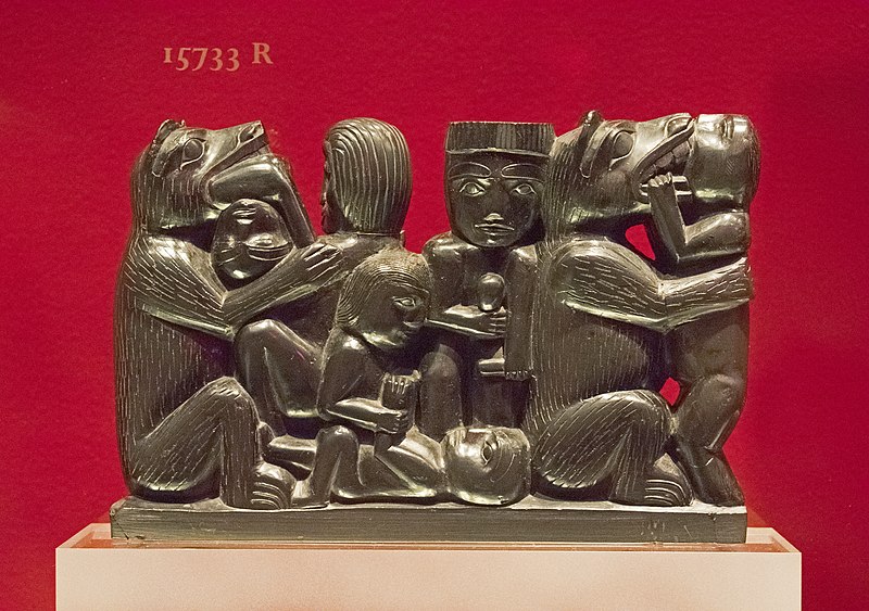 File:Haida argilite figure group 3.jpg