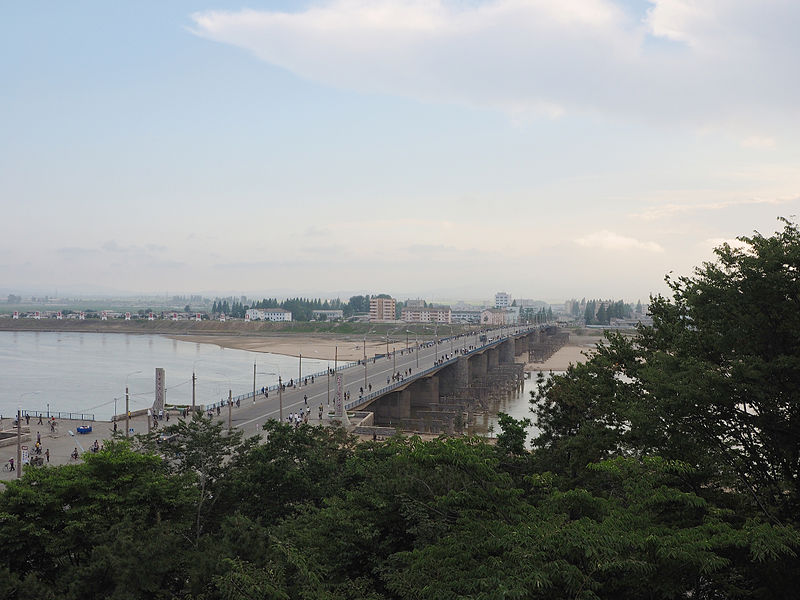 File:Hamhung (15180115511).jpg