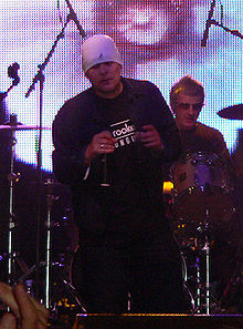 Happy Mondays June 30 2006 Shaun Ryder Gary Whelan.jpg