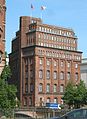 Haus der Patriotischen Gesellschaft von der Zollenbrücke aus gesehen