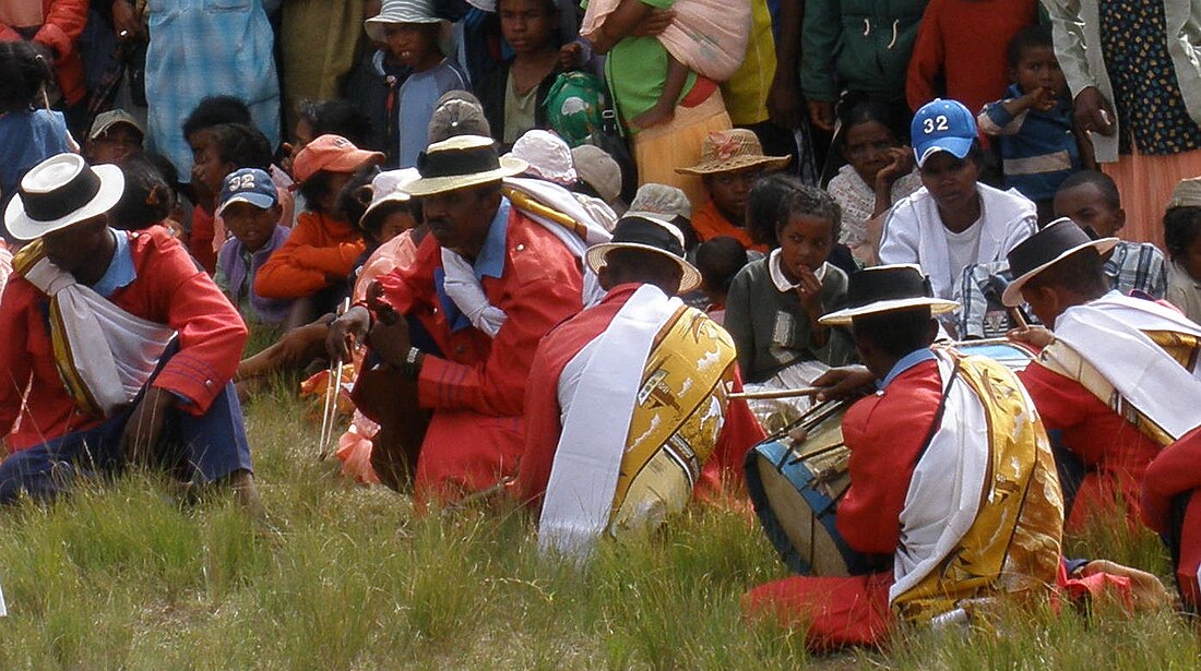 File:Hira gasy musicians 2008.jpg