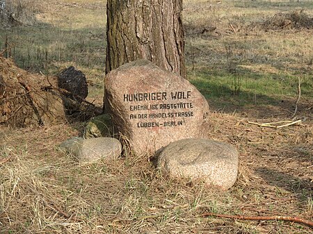 Hungriger Wolf Oderin Gedenkstein