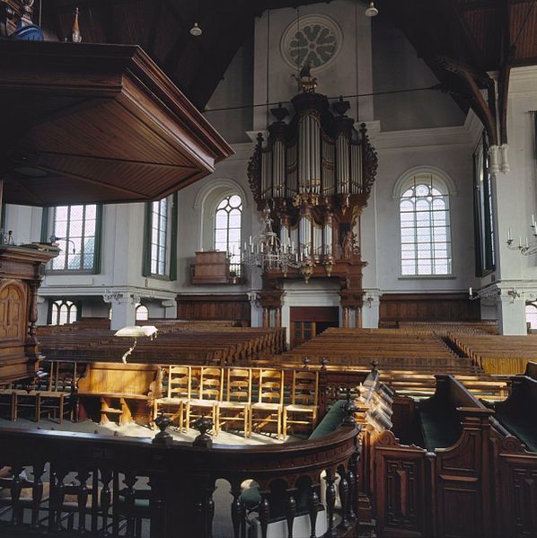 File:Interieur, overzicht naar het noorden met zicht op het orgel - Katwijk aan Zee - 20381874 - RCE.jpg